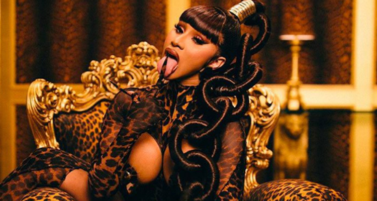 Cardi B erotikus munkából él